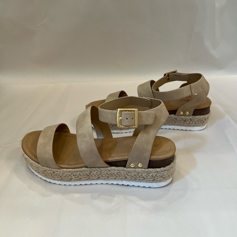 Neutral Summer Platform Sandals 10